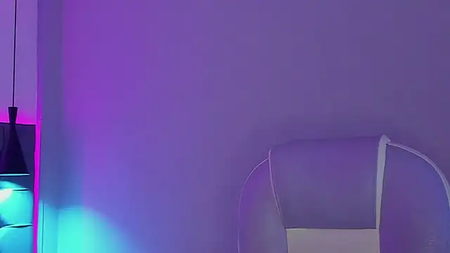 Snapshot of NicolasFerrer18 chatting on December 13, 7:53 pm NicolasFerrer18 online show from December 13, 7:53 pm