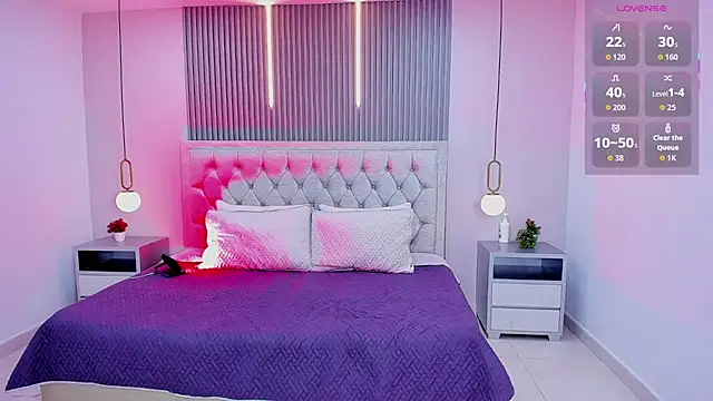 Snapshot of Kelsy_monroy_ chatting on October 31, 7:48 pm Kelsy monroy  online show from October 31, 7:48 pm