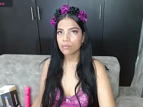 Snapshot of NandyKiss chatting on November 19, 2:06 pm NandyKiss online show from November 19, 2:06 pm