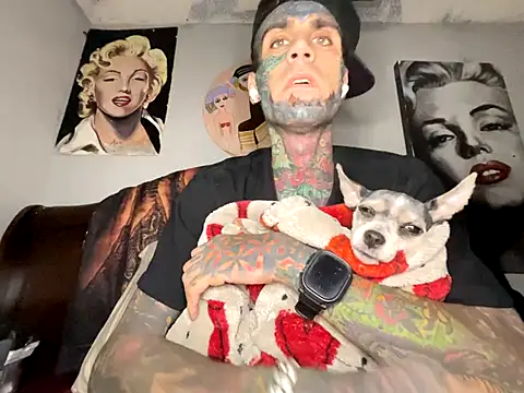 Snapshot of Dyskizly chatting on November 12, 12:27 pm Dyskizly online show from November 12, 12:27 pm