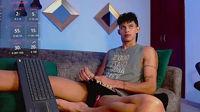 KamiSuarez online show from August 1, 1:43 pm