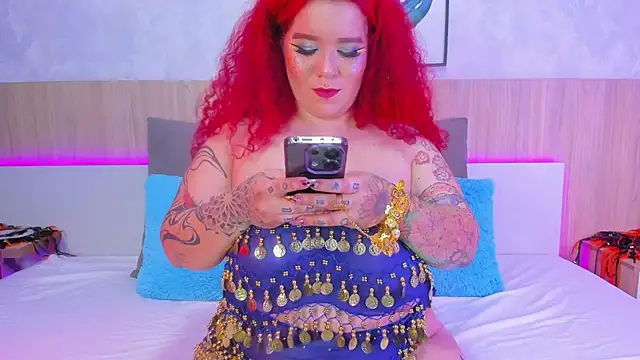 Snapshot of Alanna-Hank chatting on October 31, 2:34 am Alanna-Hank online show from October 31, 2:34 am