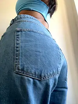 Catalina244 online show from January 10, 1:46 pm