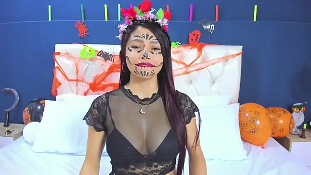 Snapshot of Kim_Luna1 chatting on November 4, 4:11 am Kim Luna1 online show from November 4, 4:11 am