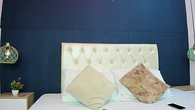 Snapshot of Kim_Luna1 chatting on December 2, 12:27 am Kim Luna1 online show from December 2, 12:27 am