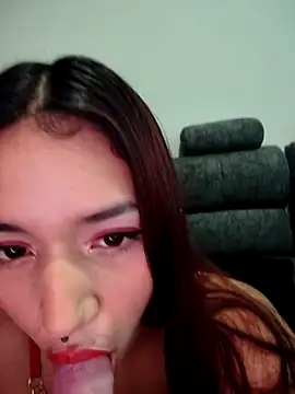 Sophie tomsonp online show from October 28, 1:03 pm