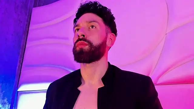 Snapshot of jackfoden01 chatting on November 27, 4:03 am jackfoden01 online show from November 27, 4:03 am