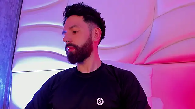 Snapshot of jackfoden01 chatting on November 28, 4:15 am jackfoden01 online show from November 28, 4:15 am