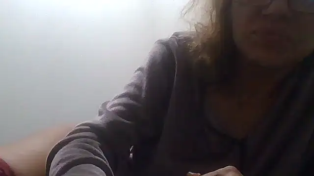 loveryvicky online show from November 16, 1:00 am