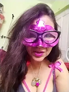 Snapshot of LOVE__RANI chatting on December 20, 1:34 am LOVE RANI online show from December 20, 1:34 am