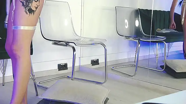 RebbeccaRay online show from December 15, 8:02 pm