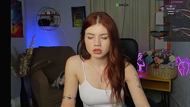 isabel wave online show from June 11, 7:12 pm