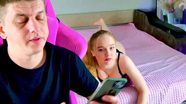 Shawty Mia online show from March 18, 1:03 pm