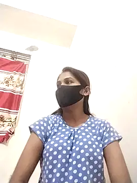 Green LaDY66 online show from November 3, 3:46 pm