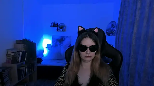 AleksaLaurent online show from November 29, 8:39 am