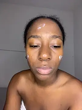 Snapshot of milarain chatting on March 23, 6:12 pm milarain online show from March 23, 6:12 pm