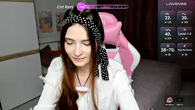 Hana Flo  online show from December 3, 1:42 pm