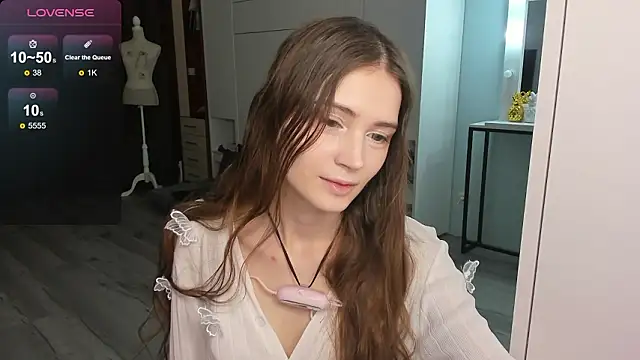 Hana Flo  online show from February 2, 2:27 pm