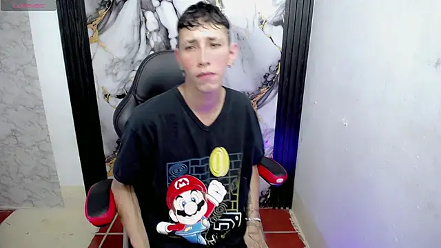 The latin boy online show from December 4, 6:27 pm