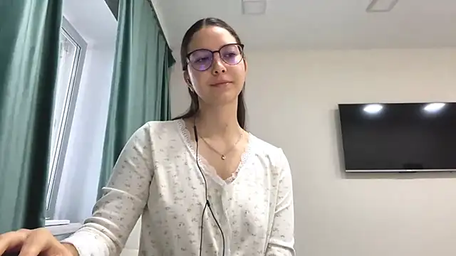 Allisgree online show from October 29, 6:04 am