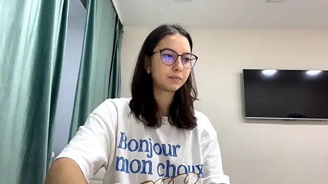 Allisgree online show from November 15, 7:16 am