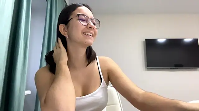 Allisgree online show from November 18, 8:30 am