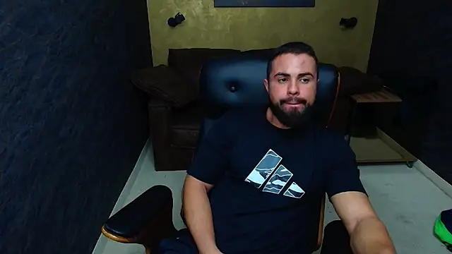 Snapshot of HayesWood chatting on November 3, 5:42 am HayesWood online show from November 3, 5:42 am