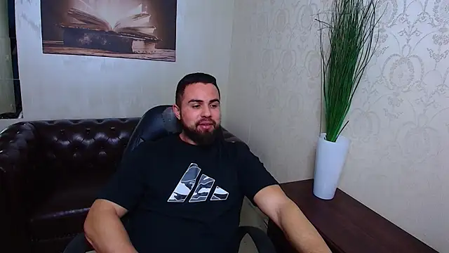 HayesWood online show from February 6, 5:56 am