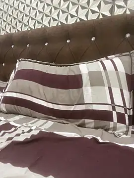 Heena Sharma982 online show from February 4, 5:41 pm