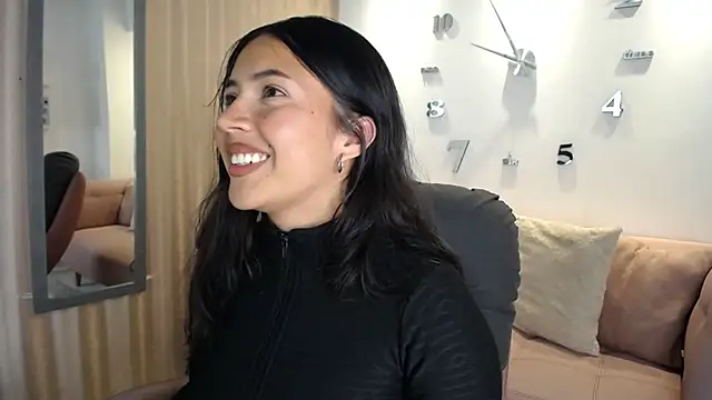Snapshot of KamyGlam chatting on March 26, 8:03 pm KamyGlam online show from March 26, 8:03 pm