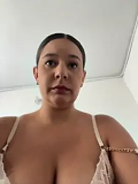 AmaraMyst online show from December 17, 5:30 pm