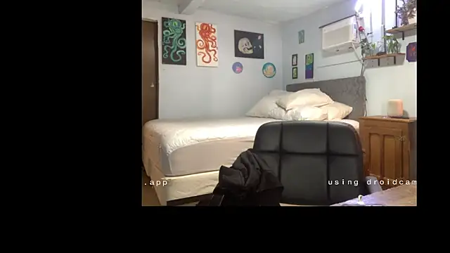 kristallic online show from February 3, 8:25 pm