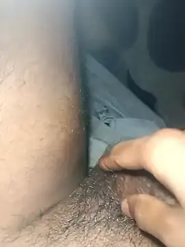 Snapshot of Your_hubby0 chatting on January 10, 8:10 pm Your hubby0 online show from January 10, 8:10 pm