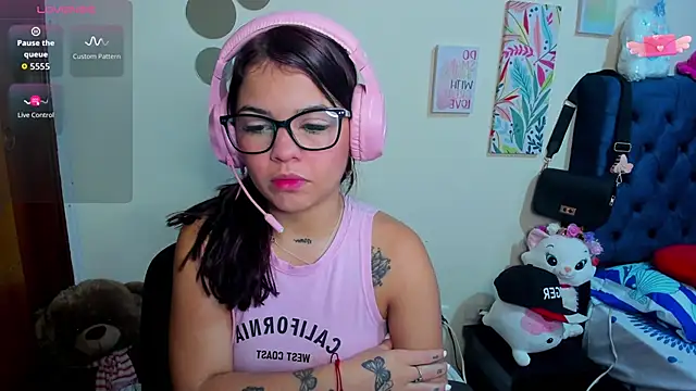 Emma boo online show from November 17, 3:07 pm