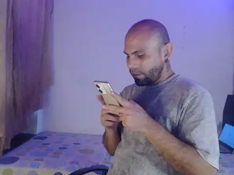 marek secrett online show from November 4, 8:41 pm