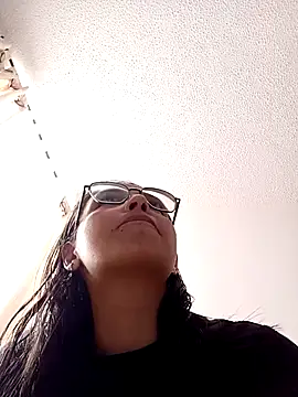 Snapshot of Macarena-2 chatting on November 3, 6:53 pm Macarena-2 online show from November 3, 6:53 pm