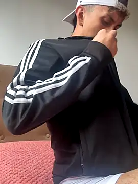 Snapshot of Eljorshx0706 chatting on December 1, 5:07 pm Eljorshx0706 online show from December 1, 5:07 pm