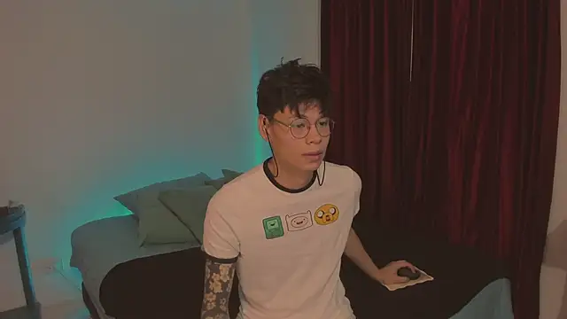 estmonnn online show from December 2, 11:23 pm