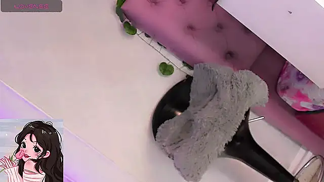 Snapshot of LIA-FER-DOLL chatting on November 2, 11:45 am LIA-FER-DOLL online show from November 2, 11:45 am