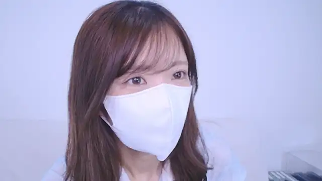 Snapshot of Minami_jjjj chatting on May 29, 12:41 am Minami jjjj online show from May 29, 12:41 am