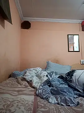 Snapshot of LILNMS chatting on February 9, 5:22 am LILNMS online show from February 9, 5:22 am