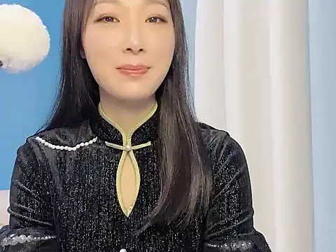 Snapshot of ella55-- chatting on November 10, 3:27 am ella55-- online show from November 10, 3:27 am