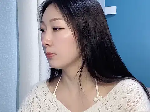 Snapshot of ella55-- chatting on November 14, 3:49 am ella55-- online show from November 14, 3:49 am