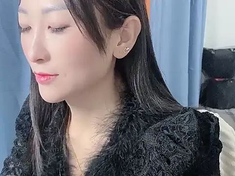 Snapshot of Doris-658 chatting on November 19, 1:49 am Doris-658 online show from November 19, 1:49 am