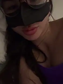 Snapshot of trinhvutrinh chatting on November 25, 7:36 pm trinhvutrinh online show from November 25, 7:36 pm