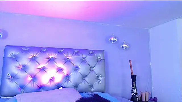 SilvanyMontana online show from January 16, 3:32 am