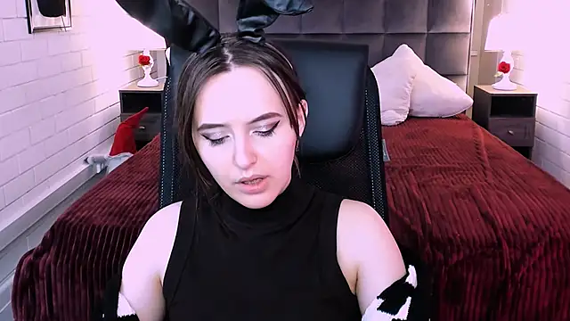 IreneBailey online show from November 23, 9:20 am