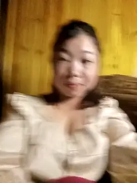 julybe online show from March 9, 11:36 am