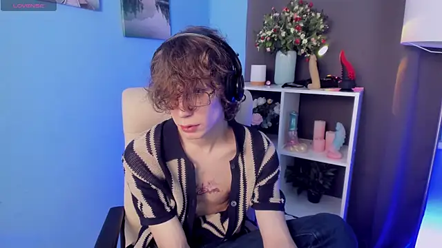 LeoBensyten online show from November 11, 11:49 pm