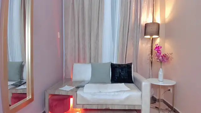 Snapshot of HannaaWells chatting on November 27, 5:59 pm HannaaWells online show from November 27, 5:59 pm